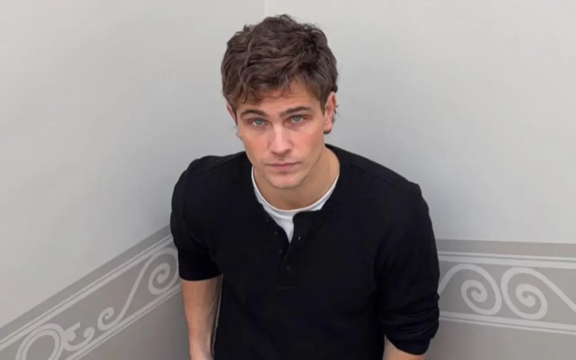 Le Henley trendy noir