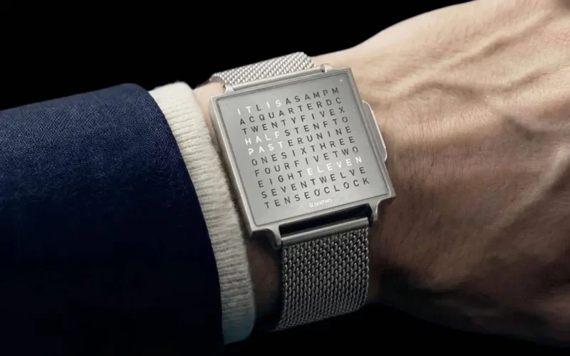 La montre QLOCKTWO W